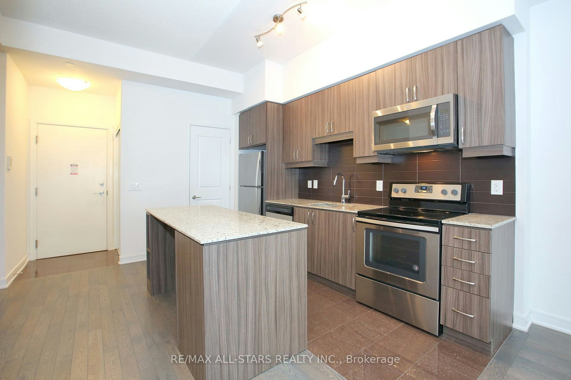 SW 807-9191 Yonge Street, Richmond Hill, ON, L4C 1E2 - 5