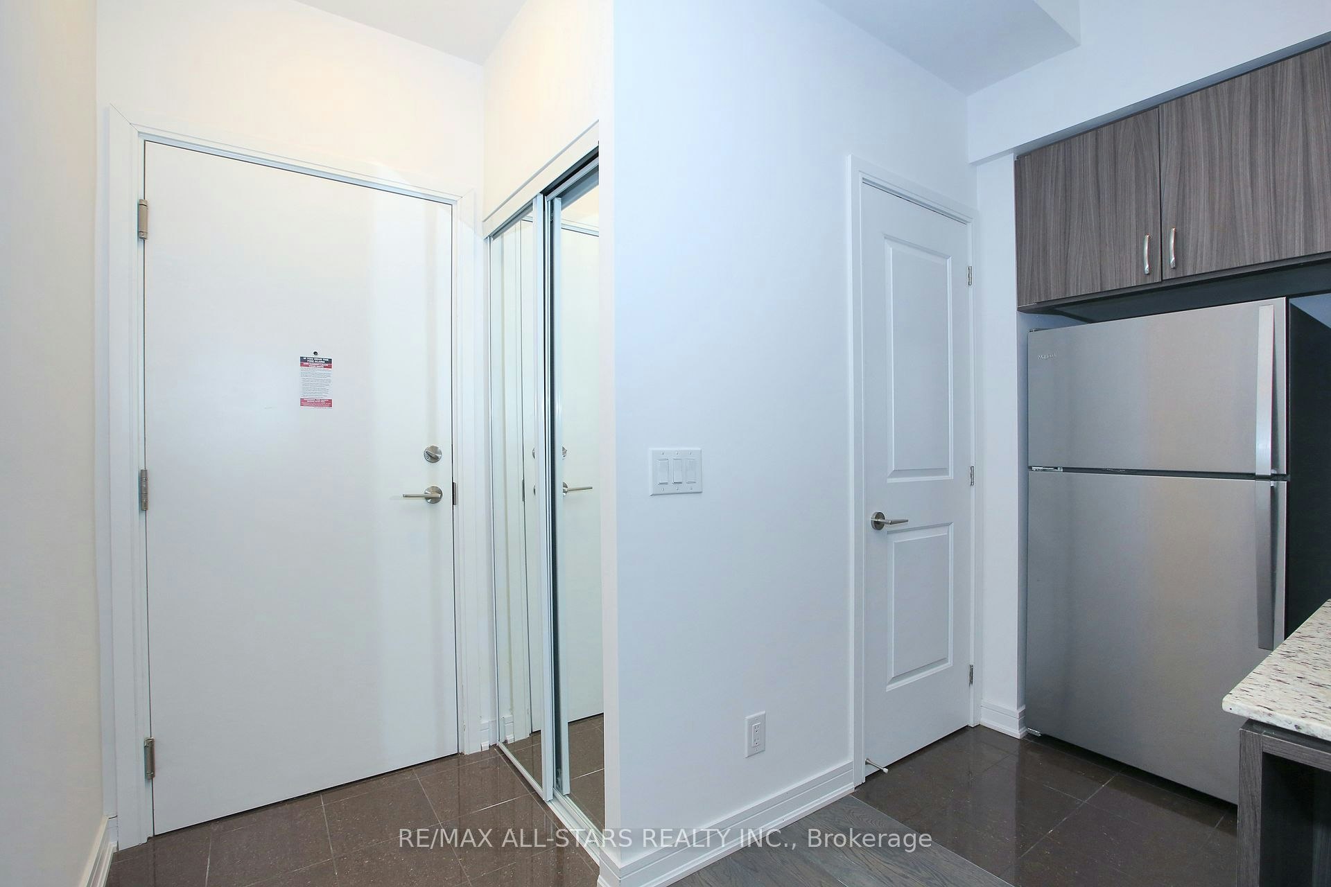 SW 807-9191 Yonge Street, Richmond Hill, ON, L4C 1E2 - 3