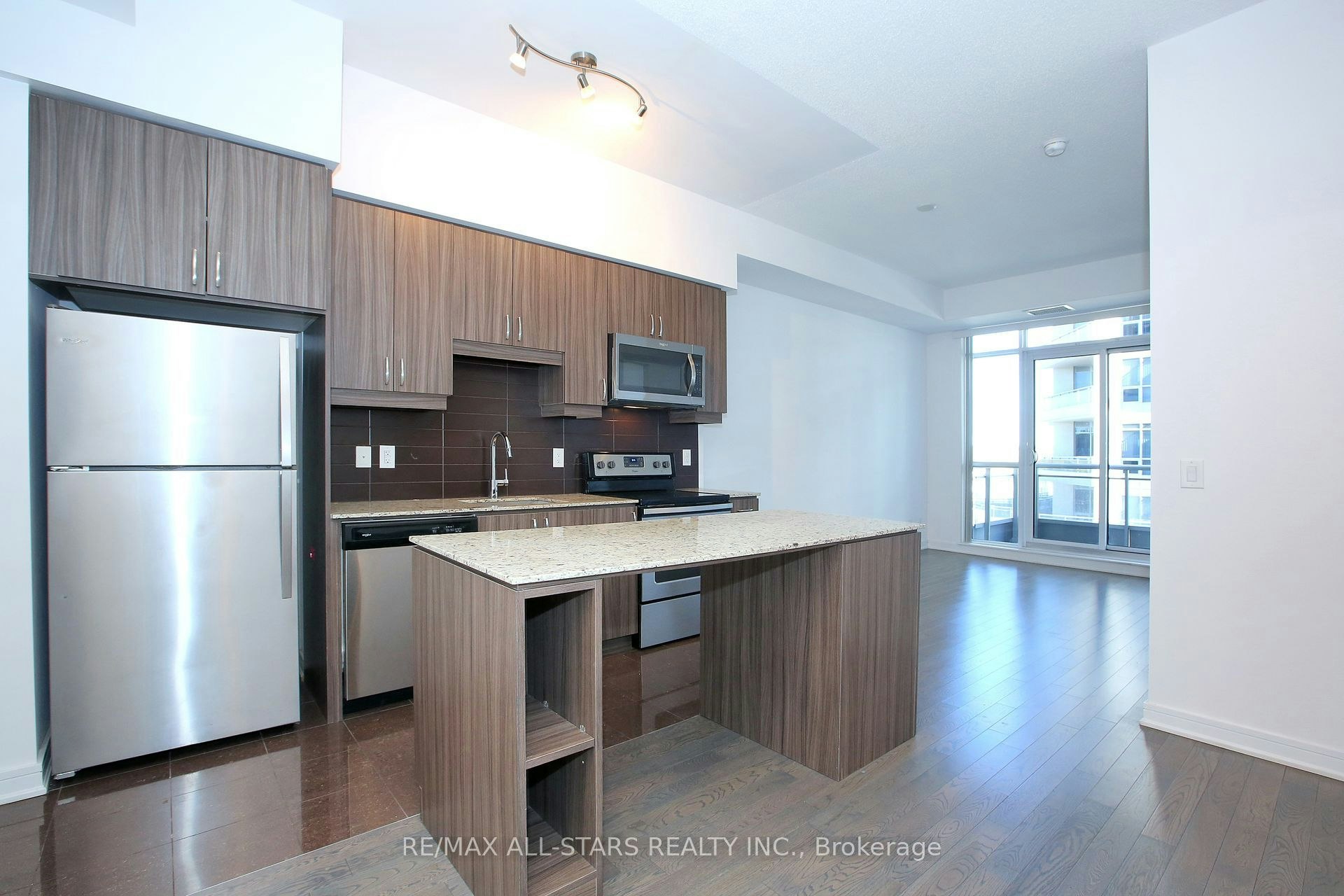 SW 807-9191 Yonge Street, Richmond Hill, ON, L4C 1E2 - 4