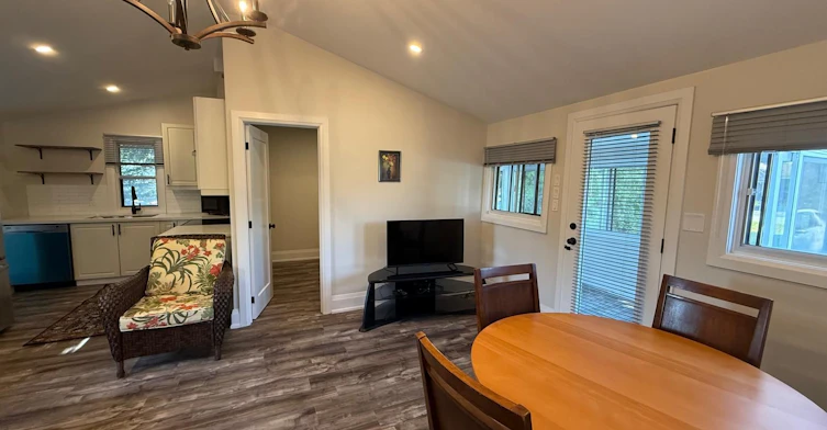 815 Montsell Avenue, Georgina, ON, L0E 1S0 - 3