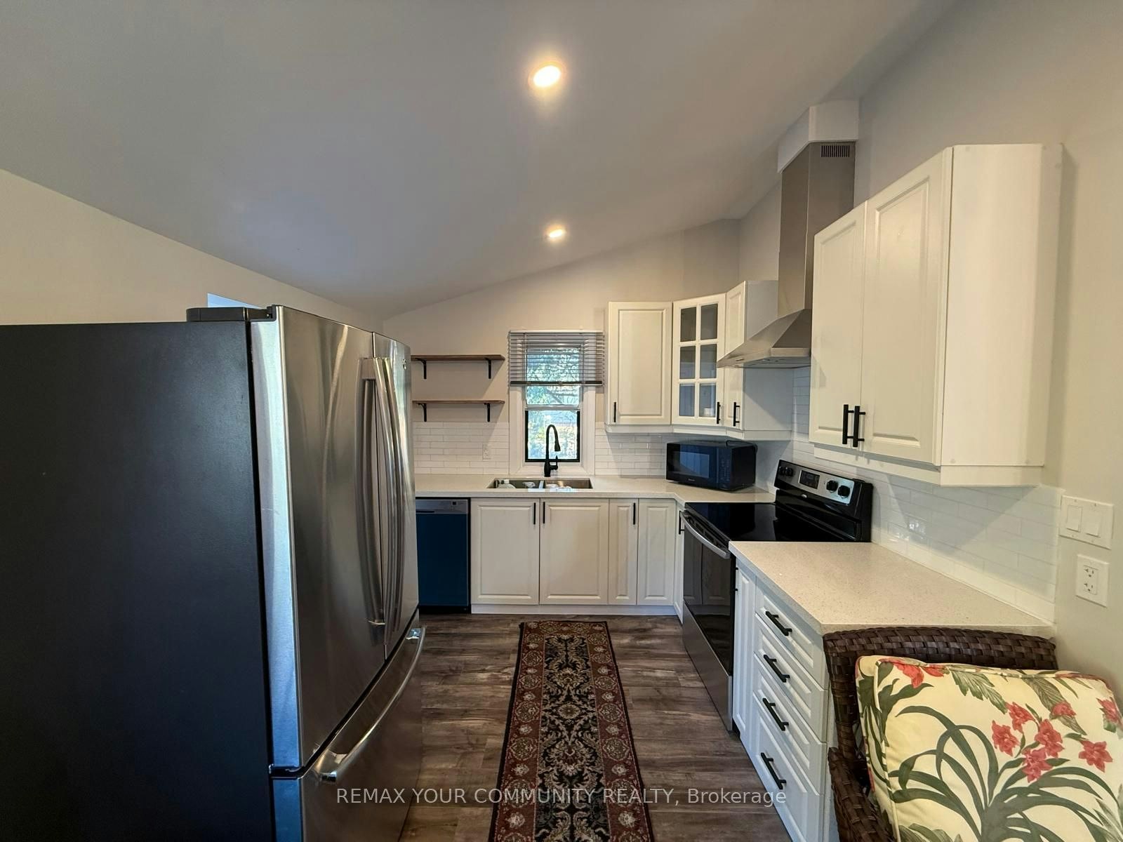 815 Montsell Avenue, Georgina, ON, L0E 1S0 - 6