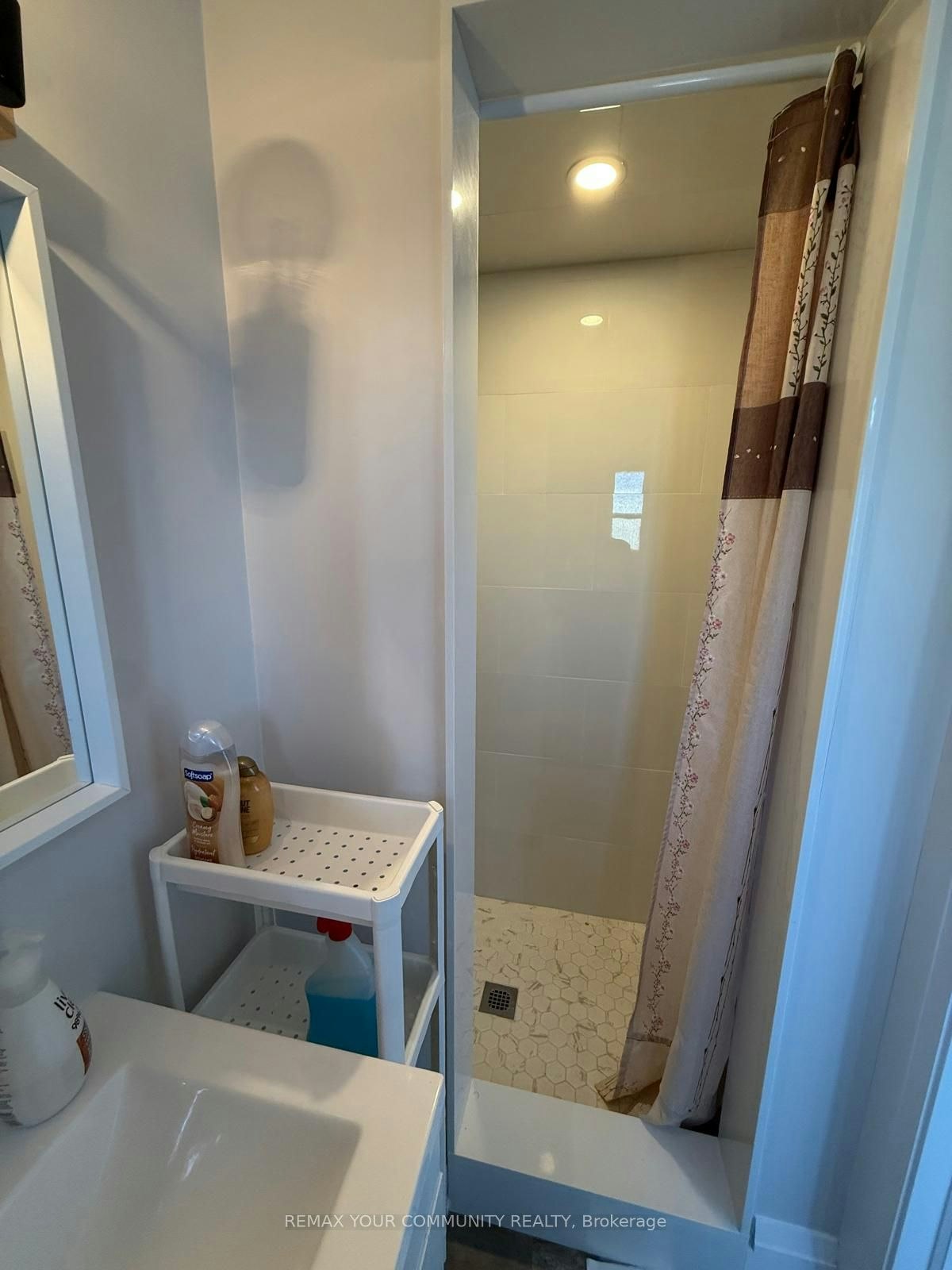 815 Montsell Avenue, Georgina, ON, L0E 1S0 - 10