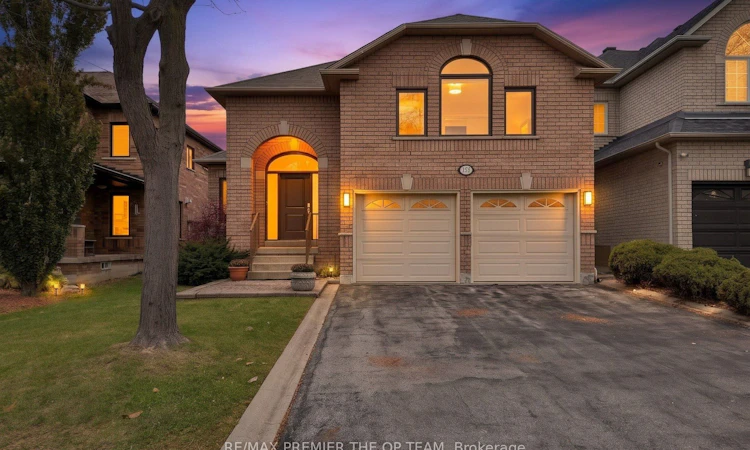 93 Cachet Hill Crescent
