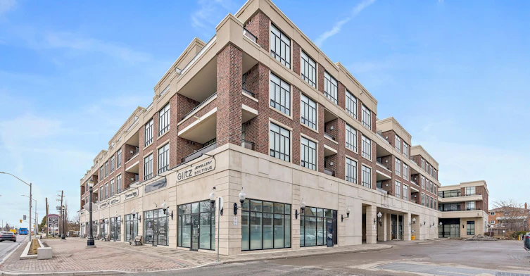 220-2396 Major Mackenzie Drive W, Vaughan, ON, L6A 4Y1