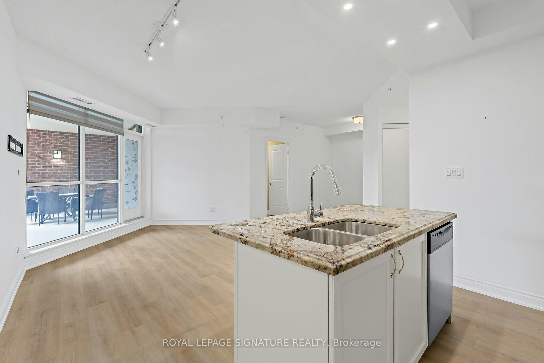 220-2396 Major Mackenzie Drive W, Vaughan, ON, L6A 4Y1 - 7
