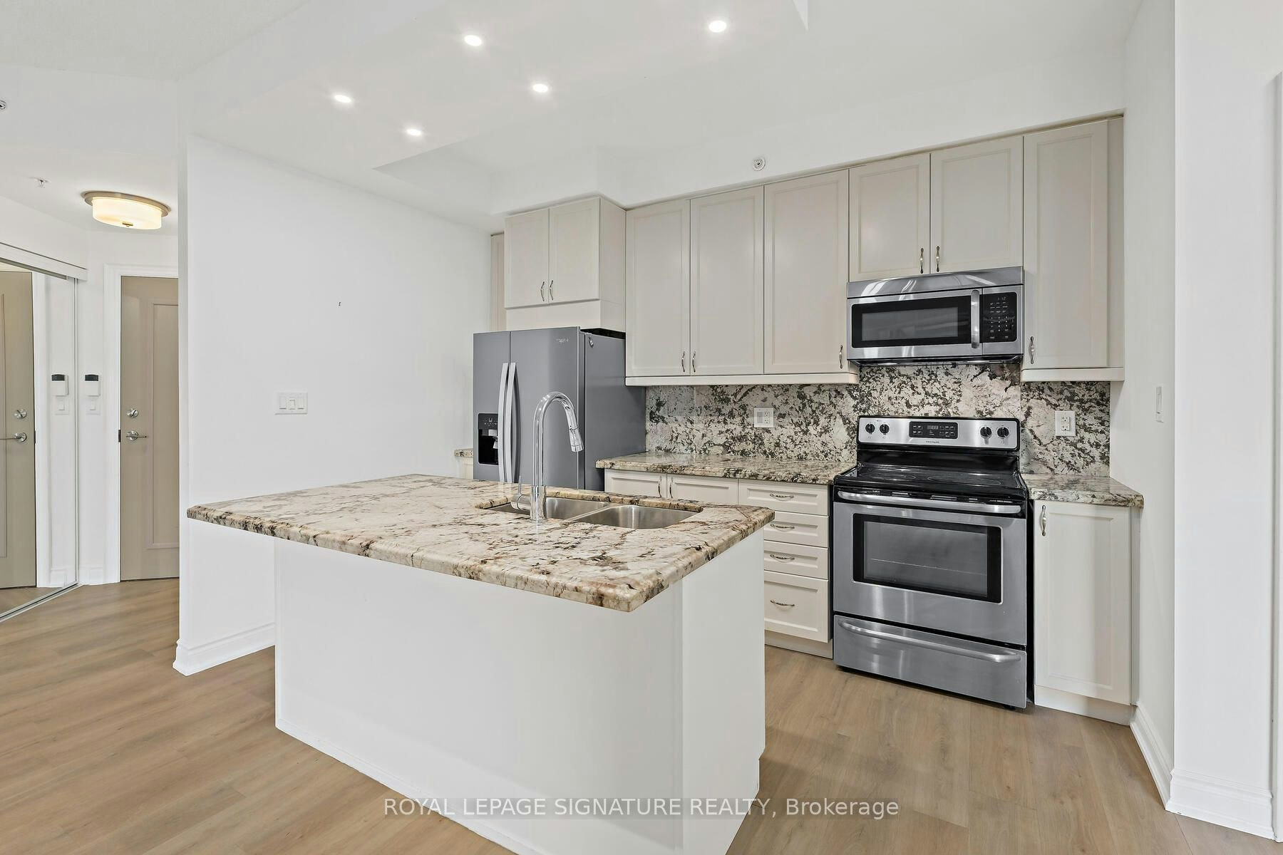 220-2396 Major Mackenzie Drive W, Vaughan, ON, L6A 4Y1 - 5