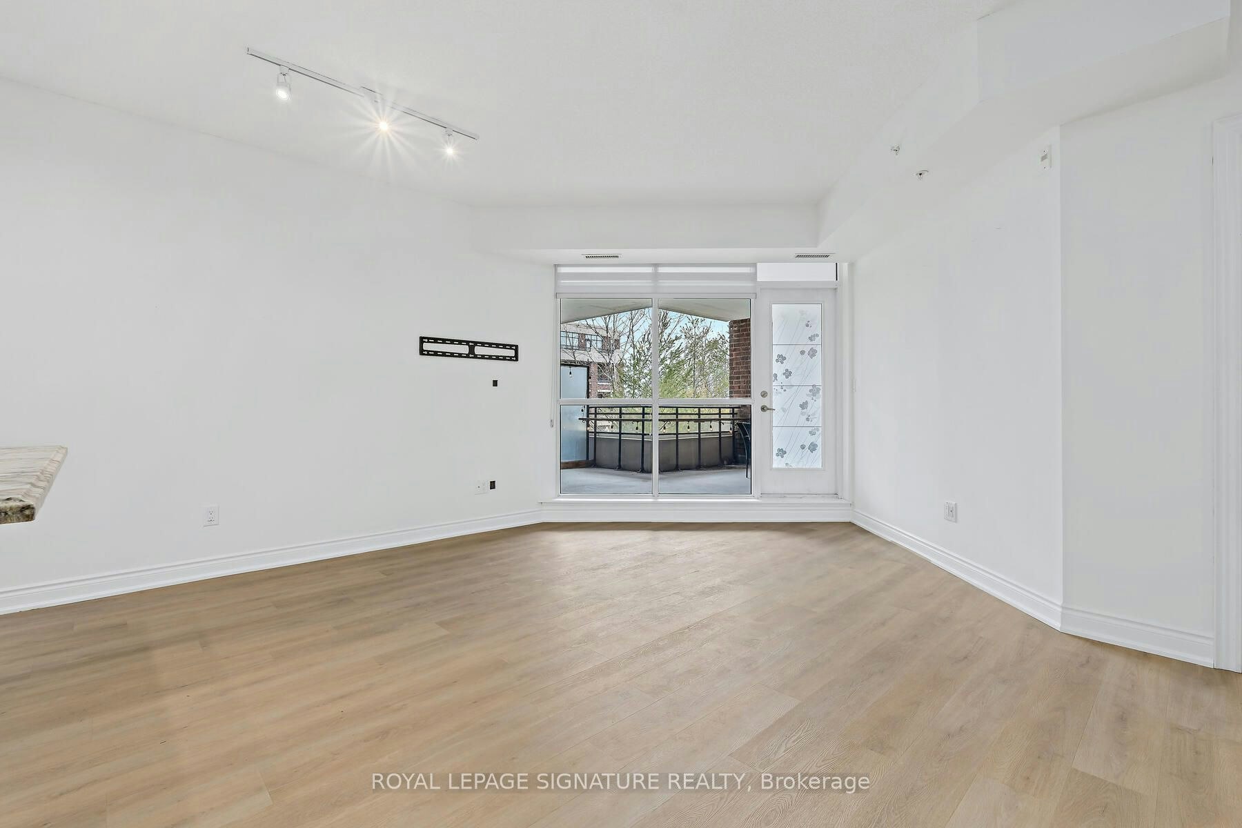 220-2396 Major Mackenzie Drive W, Vaughan, ON, L6A 4Y1 - 8