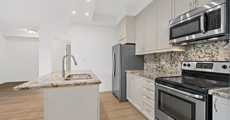 220-2396 Major Mackenzie Drive W, Vaughan, ON, L6A 4Y1 - 6