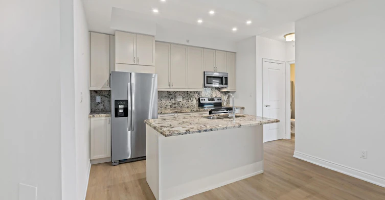 220-2396 Major Mackenzie Drive W, Vaughan, ON, L6A 4Y1 - 4