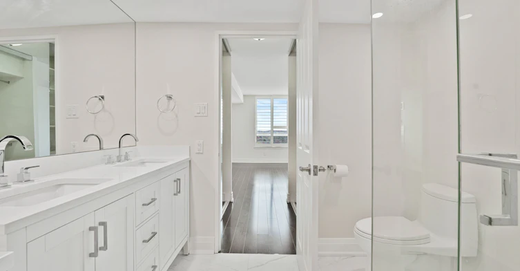 1508-120 Promenade Circle, Vaughan, ON, L4J 7W9 - 24
