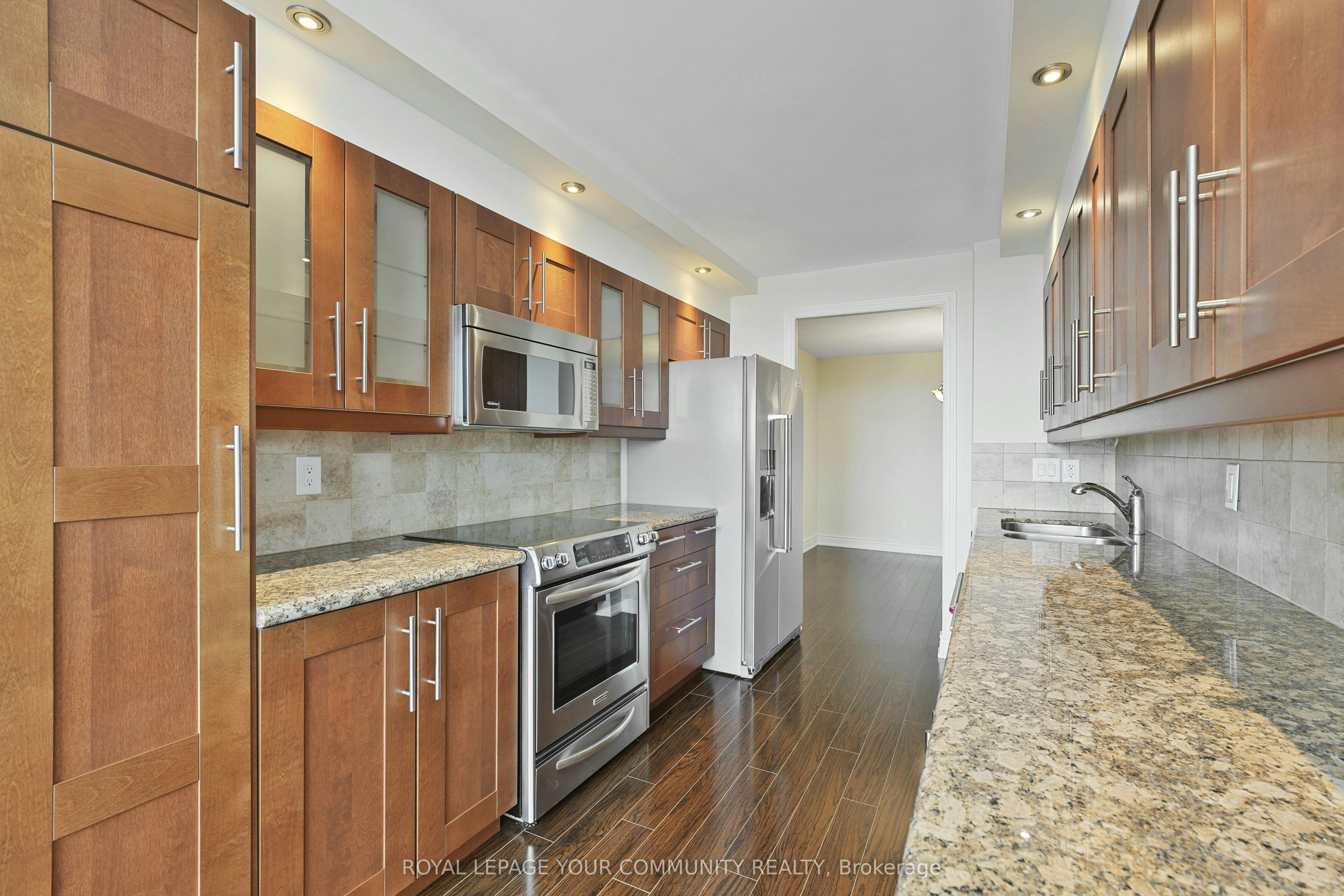 1508-120 Promenade Circle, Vaughan, ON, L4J 7W9 - 11