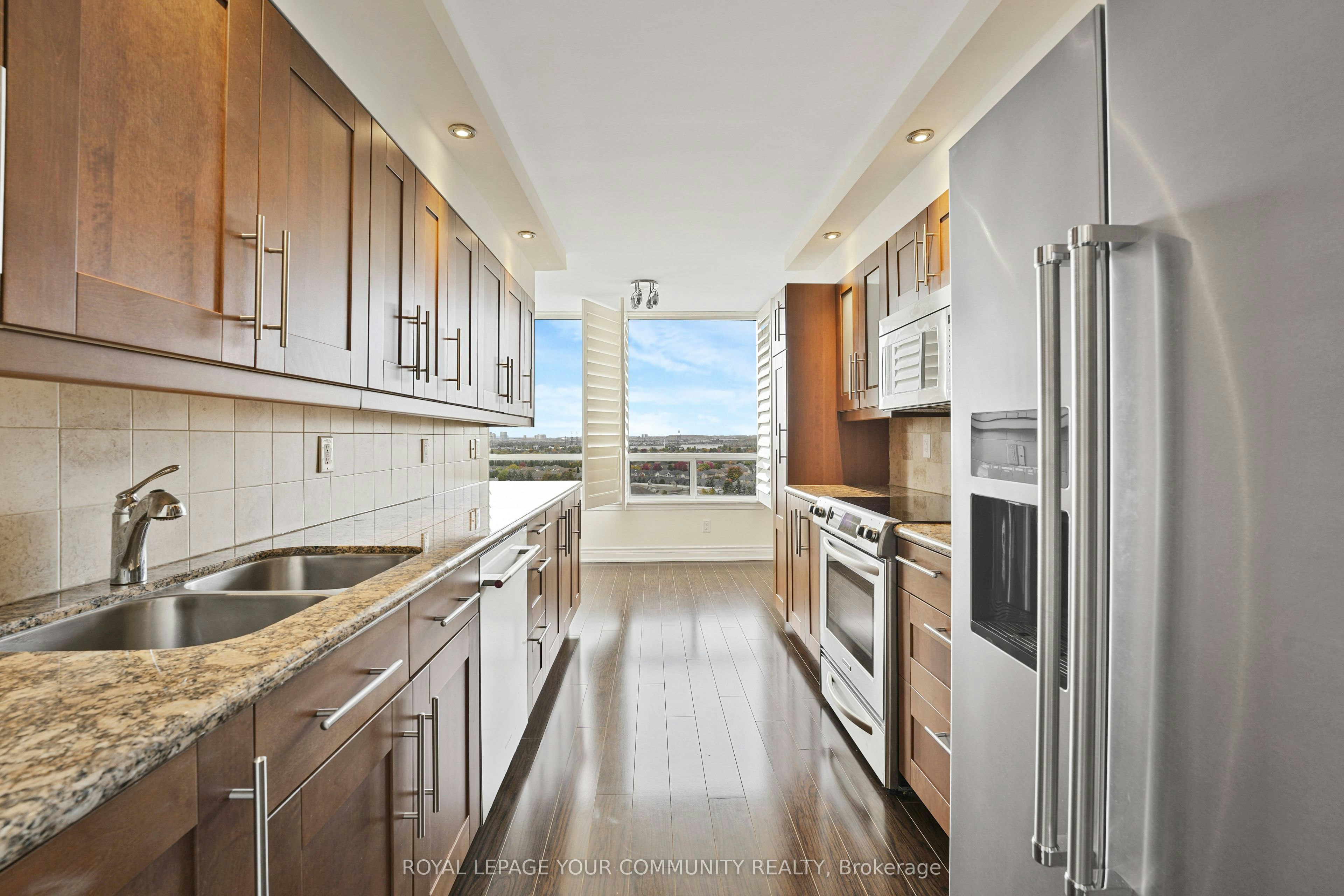 1508-120 Promenade Circle, Vaughan, ON, L4J 7W9 - 12