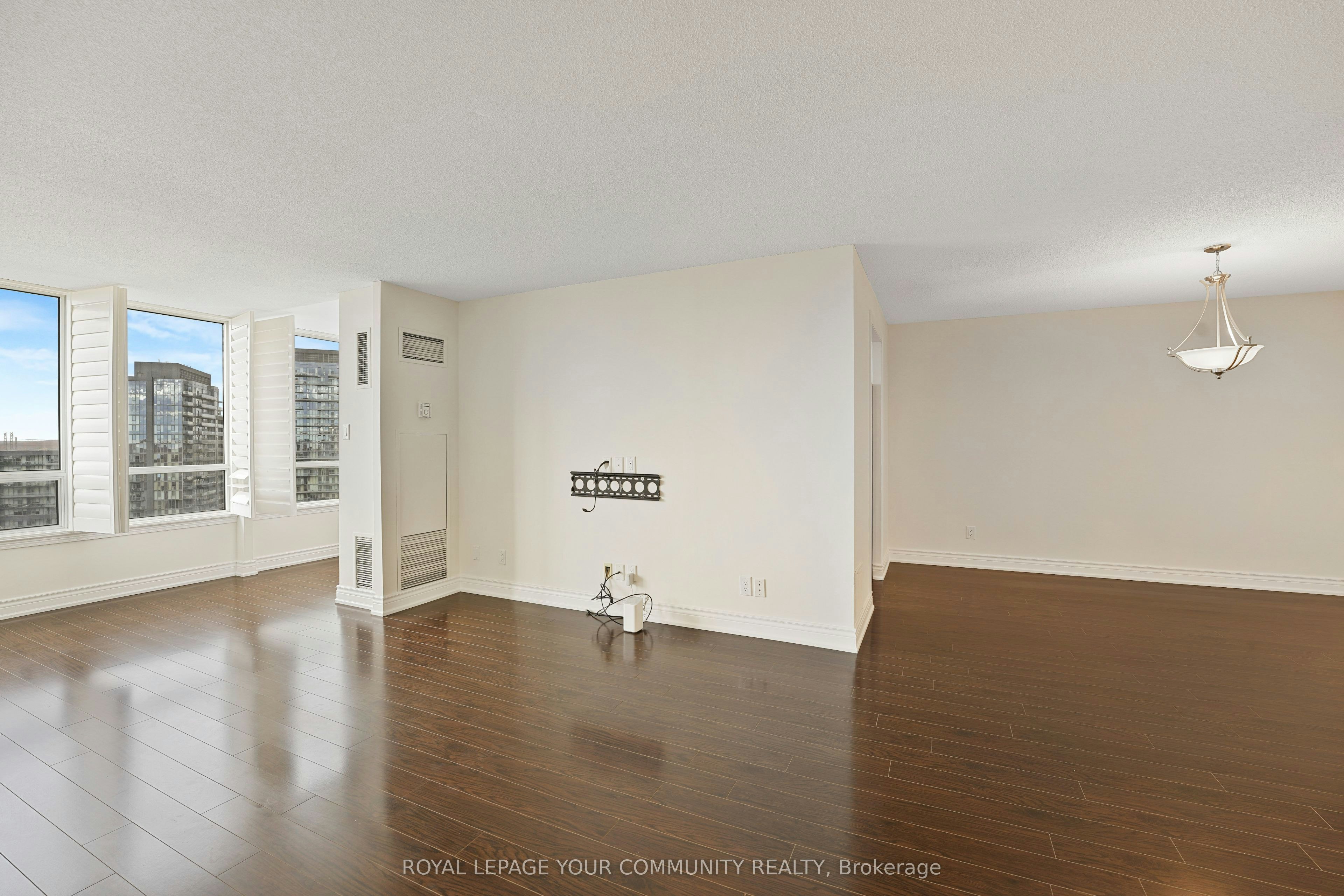 1508-120 Promenade Circle, Vaughan, ON, L4J 7W9 - 8