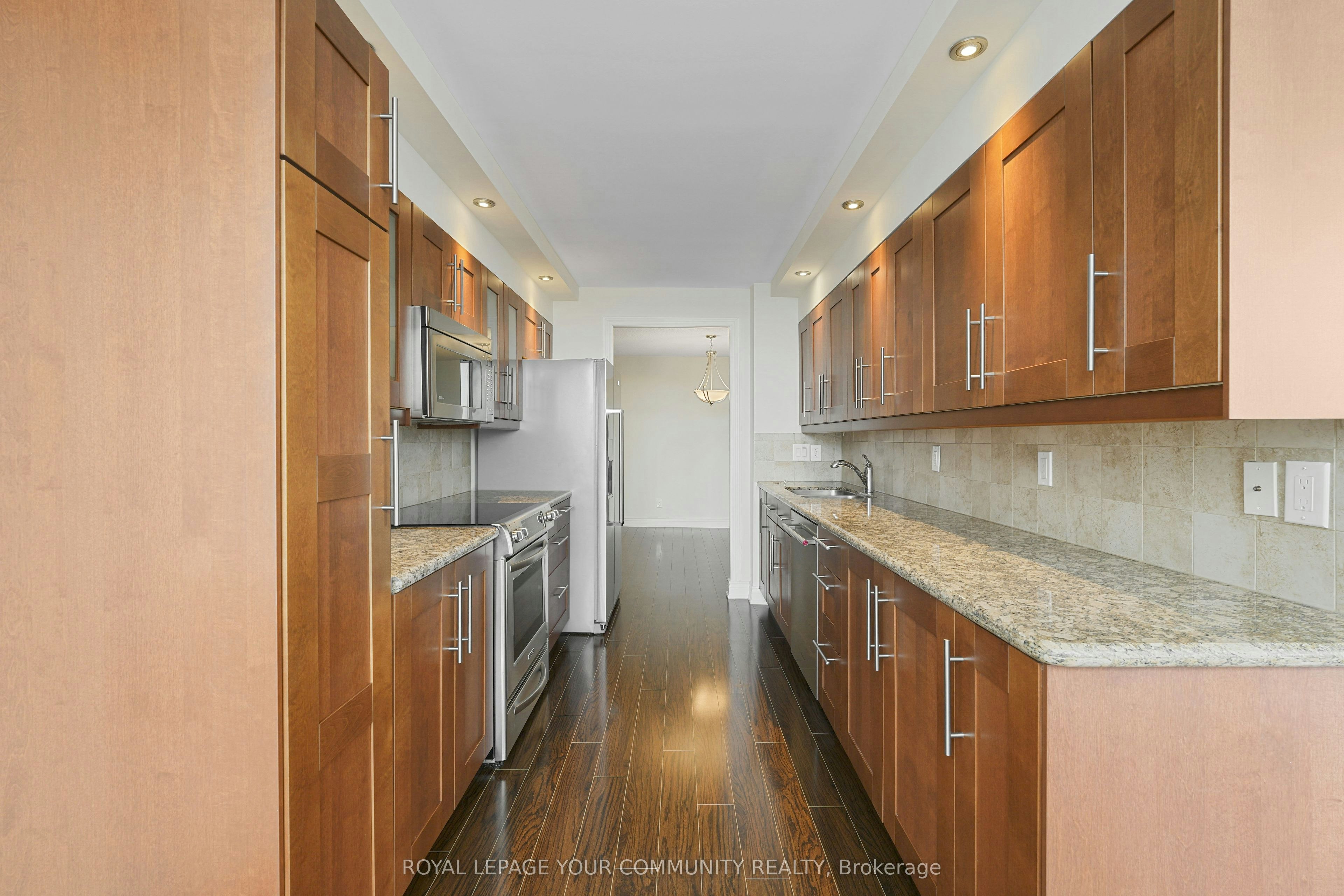 1508-120 Promenade Circle, Vaughan, ON, L4J 7W9 - 10