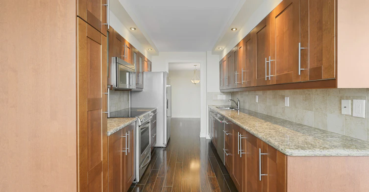 1508-120 Promenade Circle, Vaughan, ON, L4J 7W9 - 10