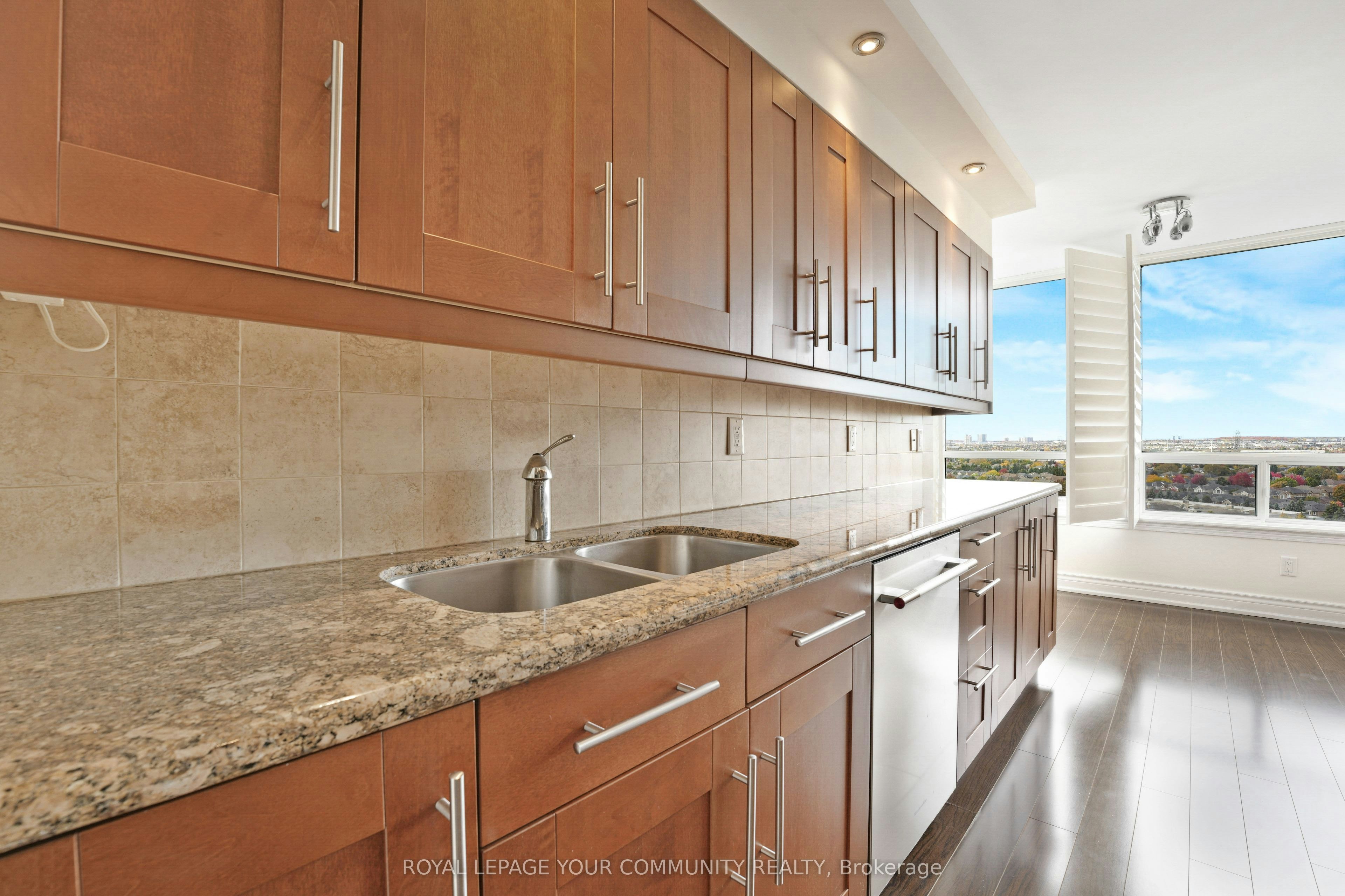 1508-120 Promenade Circle, Vaughan, ON, L4J 7W9 - 13
