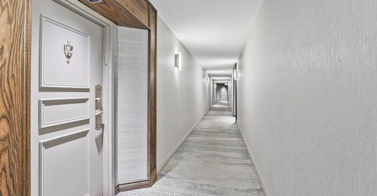 1508-120 Promenade Circle, Vaughan, ON, L4J 7W9 - 32