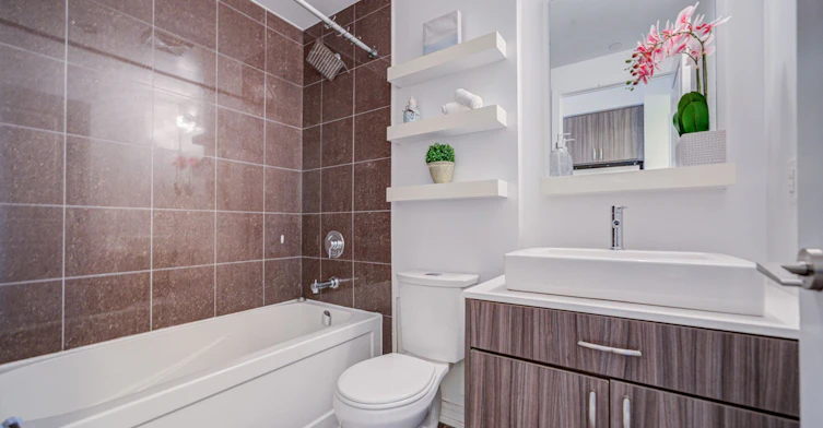 911-9201 Yonge Street, Richmond Hill, ON, L4C 6Z2 - 7