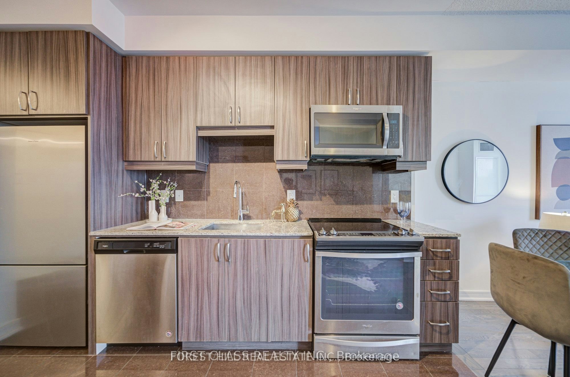 911-9201 Yonge Street, Richmond Hill, ON, L4C 6Z2 - 5