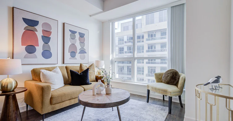 911-9201 Yonge Street, Richmond Hill, ON, L4C 6Z2 - 4