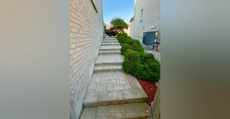 Apartment-147 Jefferson Forest Drive S, Richmond Hill, ON, L4E 4K6 - 18