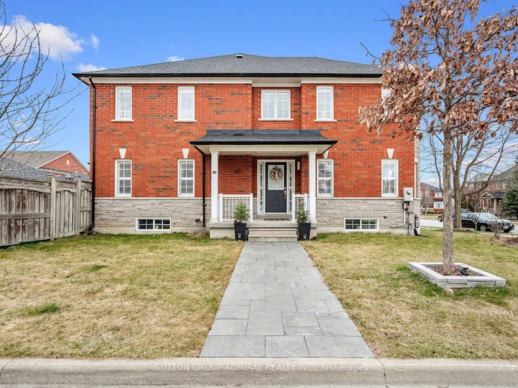 207 Pleasant Ridge Avenue, Vaughan, ON, L4J 9H9