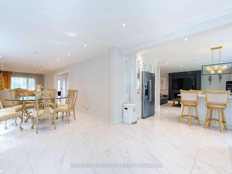 14 Lynngrove Crescent, Richmond Hill, ON, L4B 2B9 - 14