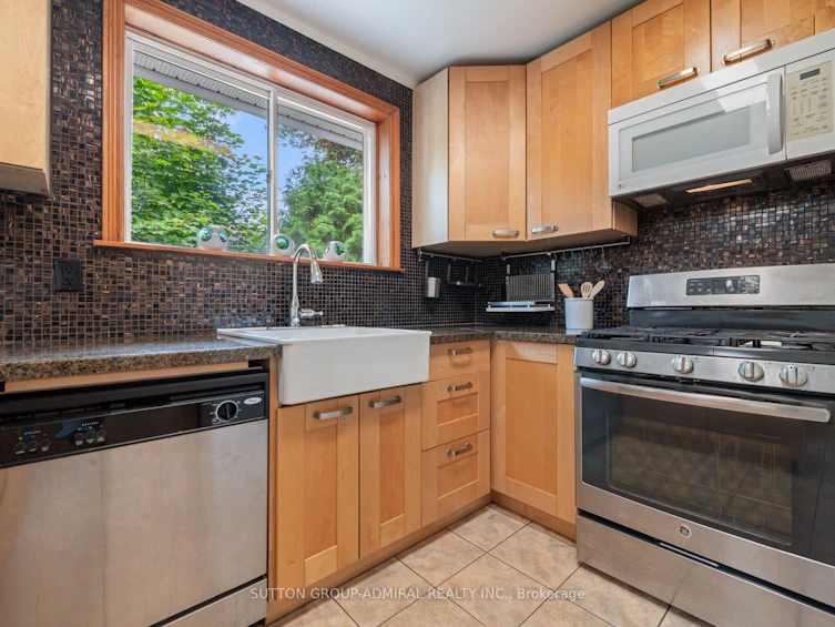 95 Murray Drive, Aurora, ON, L4G 2C4 - 10