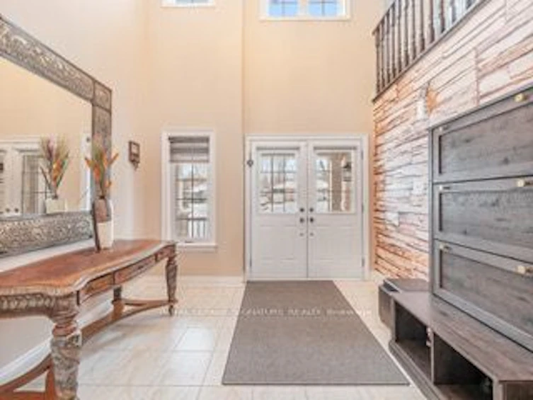 878 John Street, Innisfil, ON, L0L 1K0 - 2