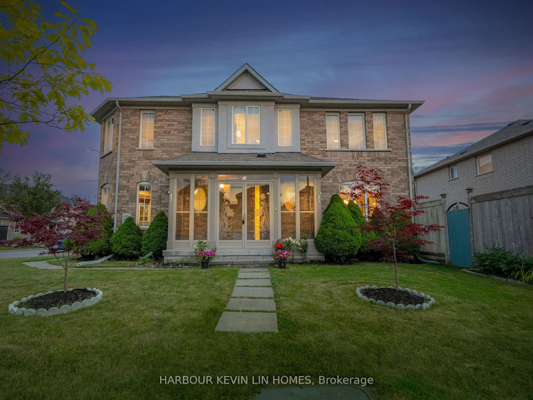 54 Waterton Crescent, Richmond Hill, ON, L4B 4L2 - 2