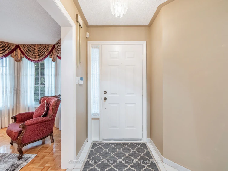 10 Silmoro Court, Vaughan, ON, L6A 2T7 - 2