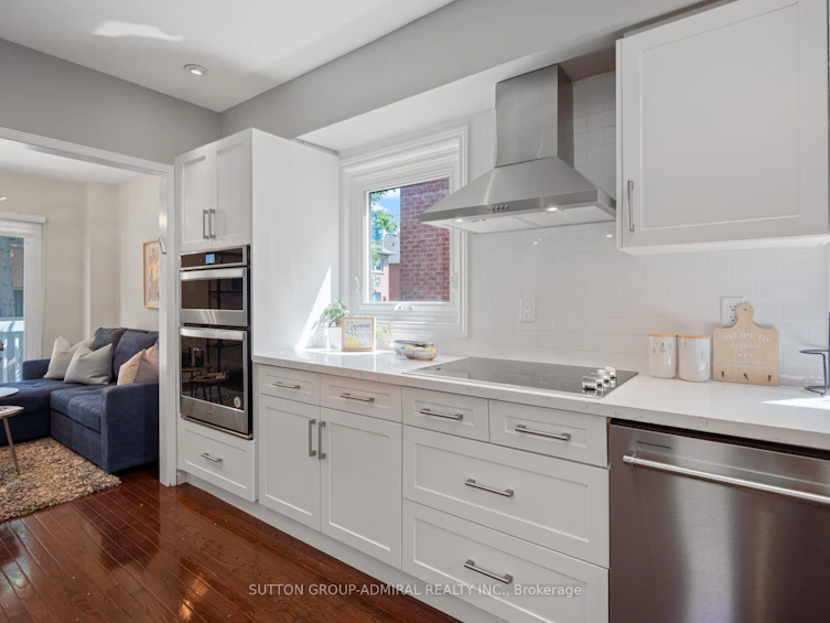 23 Mountbatten Road, Vaughan, ON, L4J 8A5 - 8
