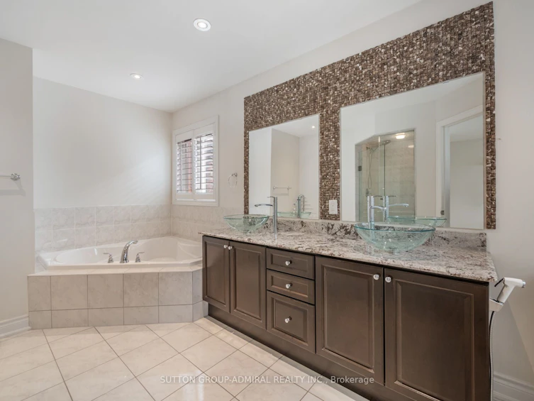 21 Robert Green Crescent, Vaughan, ON, L6A 0V6 - 19