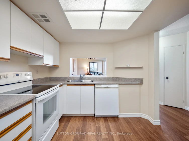708-7440 Bathurst Street, Vaughan, ON, L4J 7K8 - 3