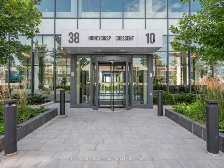 1615-38 Honeycrisp Crescent, Vaughan, ON, L4K 0M8 - 2