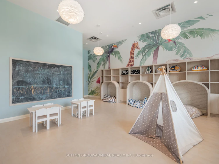 1615-38 Honeycrisp Crescent, Vaughan, ON, L4K 0M8 - 17