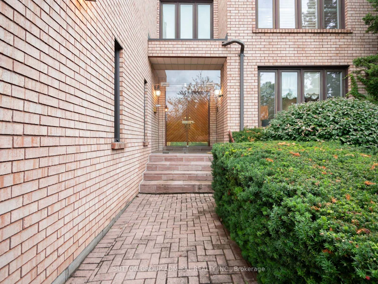 582 Spring Gate Boulevard, Vaughan, ON, L4J 5B8 - 3