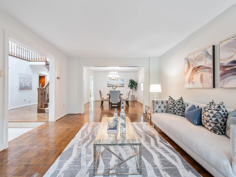 582 Spring Gate Boulevard, Vaughan, ON, L4J 5B8 - 5