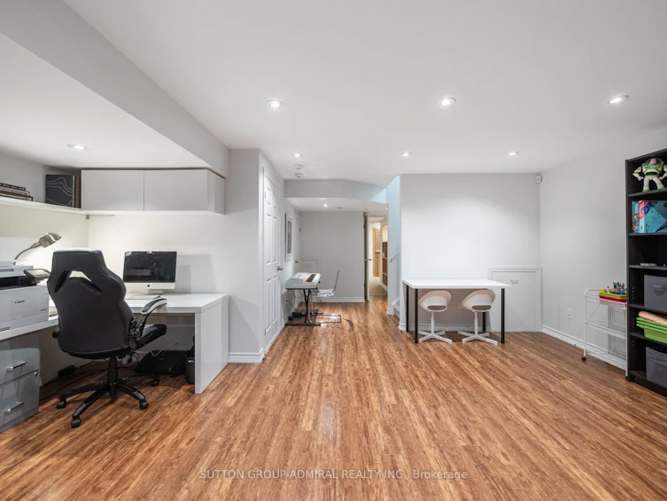 29 Lindvest Crescent, Vaughan, ON, L6A 4N2 - 29