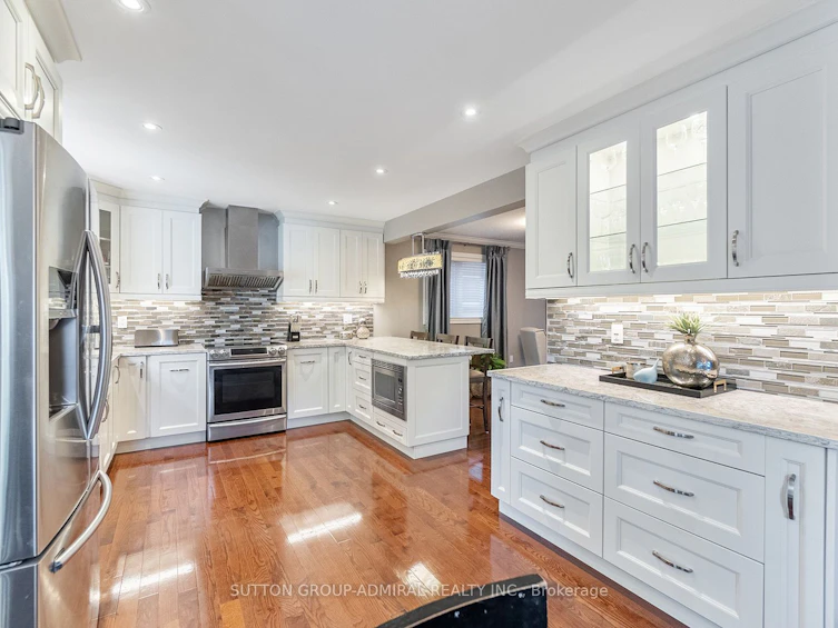 33 Prince Drive, Bradford West Gwillimbury, ON, L3Z 3B7 - 7
