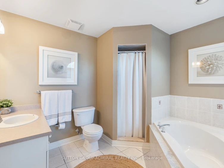 33 Prince Drive, Bradford West Gwillimbury, ON, L3Z 3B7 - 16