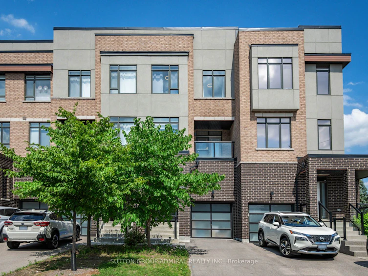 3 Glenngarry Crescent, Vaughan, ON, L6A 4Z4