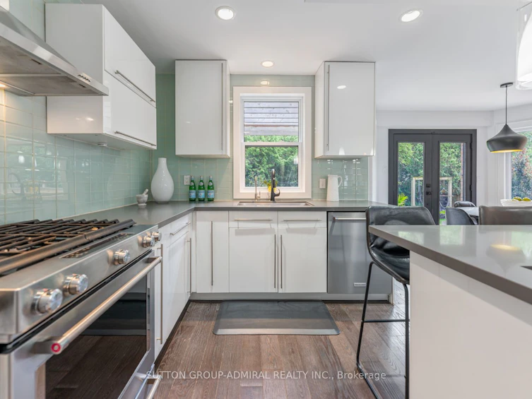 29 Marsh Harbour, Aurora, ON, L4G 5Y7 - 10