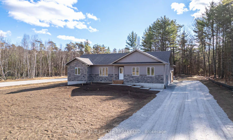 6121 Concession B C Road