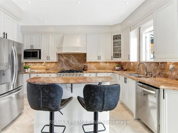 3 Pepin Court, Barrie, ON, L4M 7J4 - 9