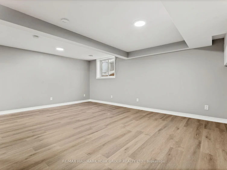 25A College Crescent, Barrie, ON, L4M 2W4 - 23