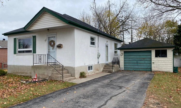 321 Innisfil Street