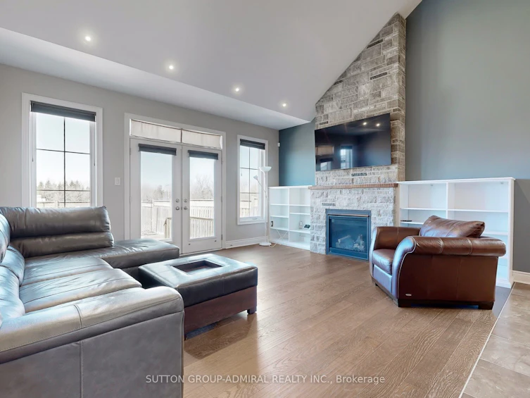 113 Kirby Avenue, Collingwood, ON, L9Y 4C5 - 3