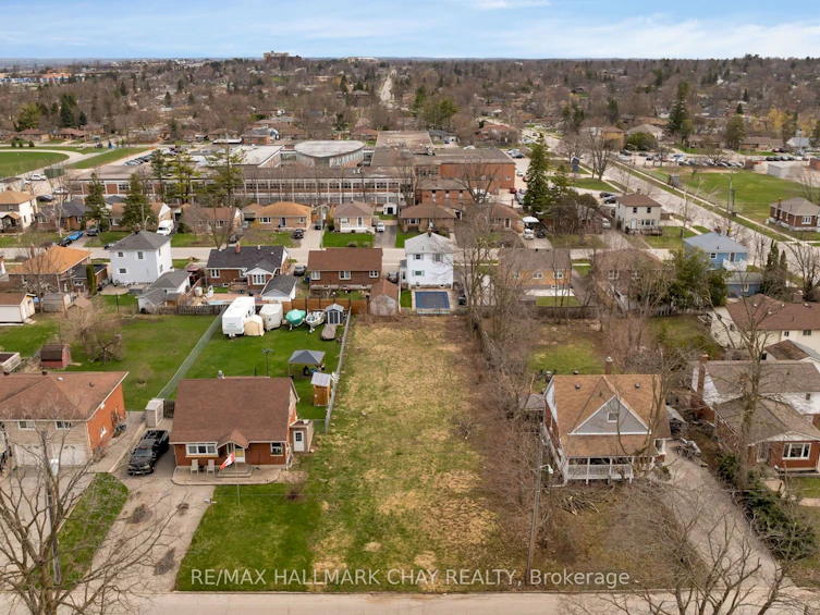 147 Peel Street, Barrie, ON, L4M 3L7 - 10