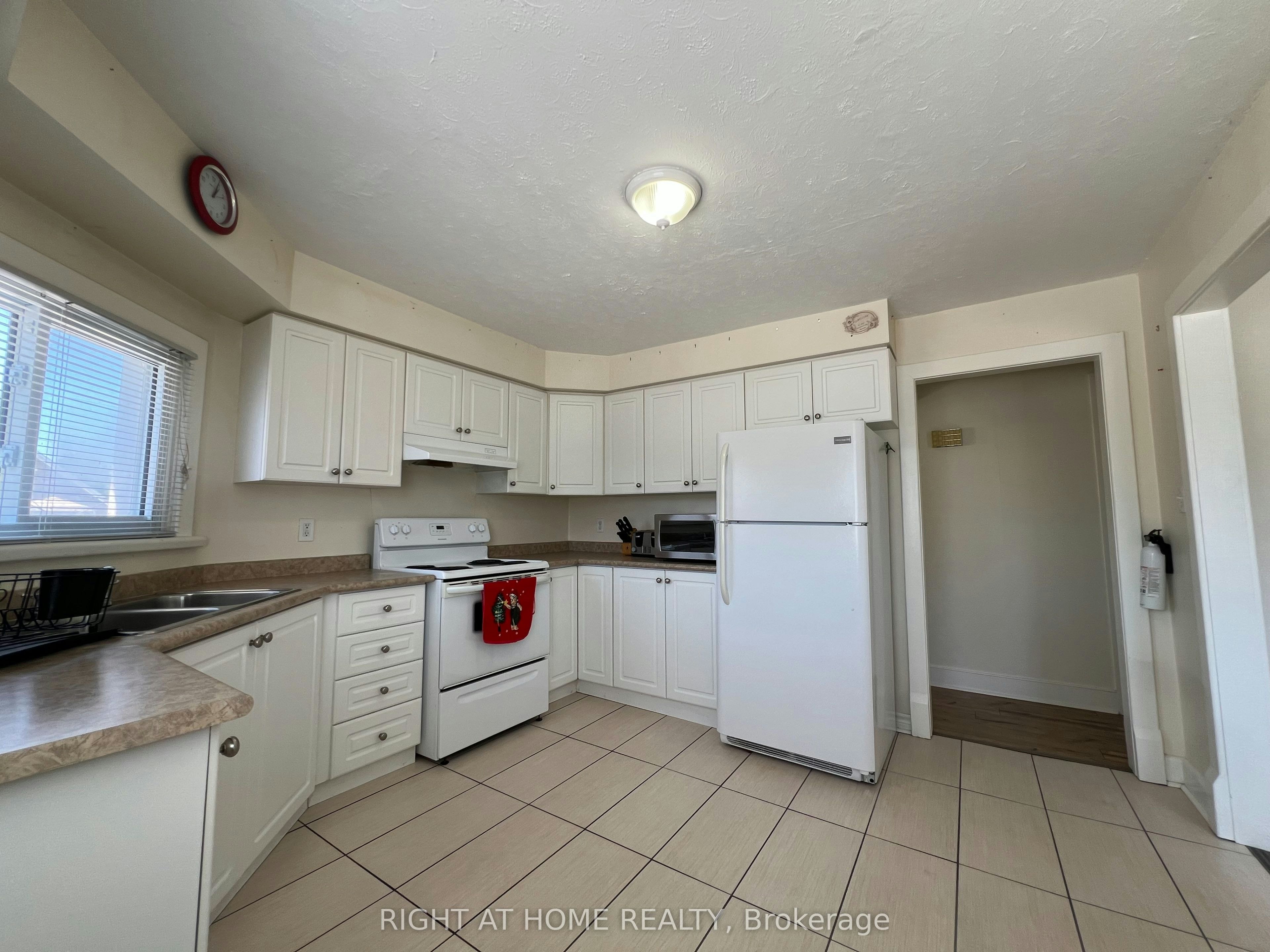 Apartment A-32 Matchedash Street N, Orillia, ON, L3V 4T5 - 20